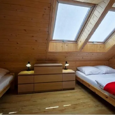 Nadmorski Skarb Apartamentowe Деревянный коттедж Острово